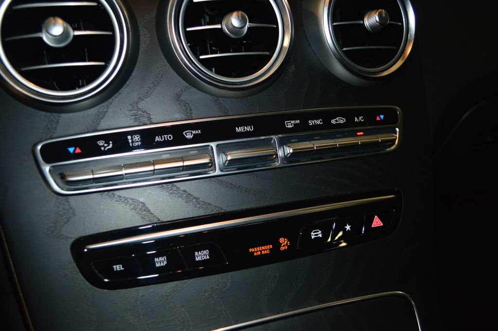 Certified 2022 Mercedes-Benz GLC 300 image 29