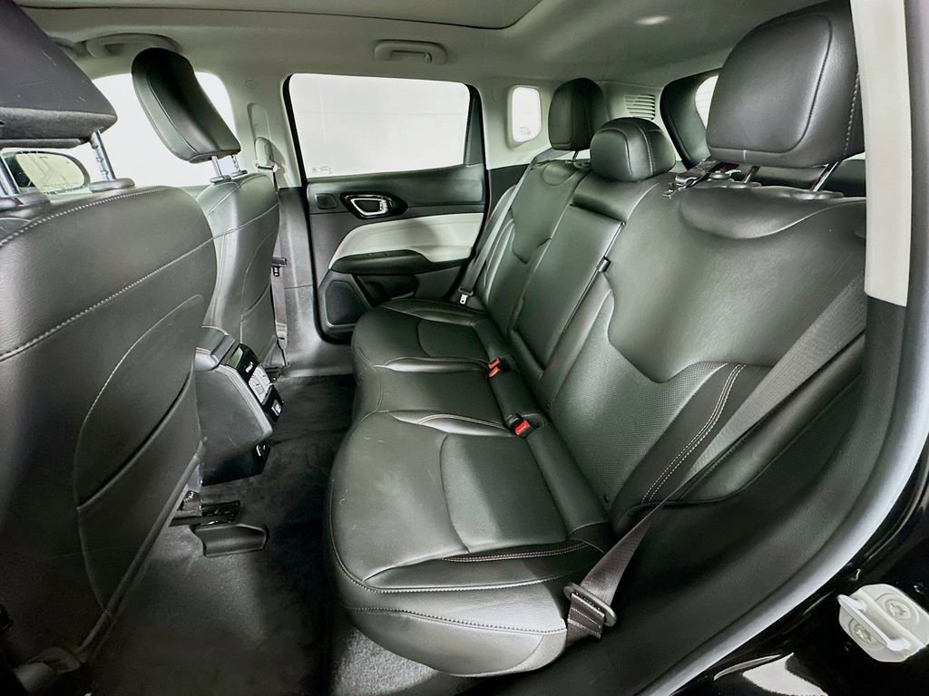 Used 2022 Jeep Compass Limited w/ Sun and Sound Group image 36
