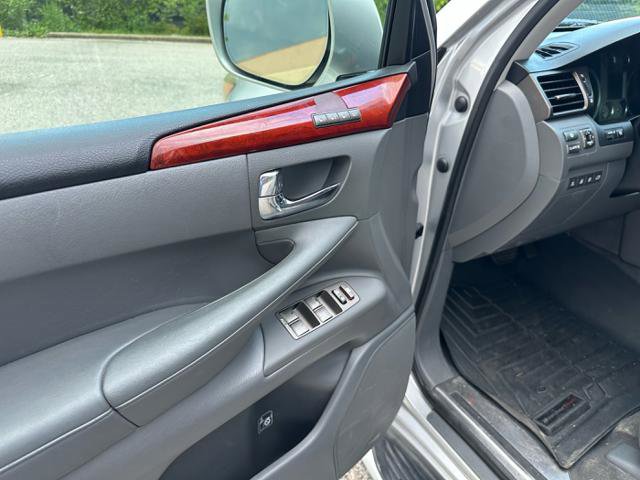 Used 2009 Lexus LX 570 4WD image 23