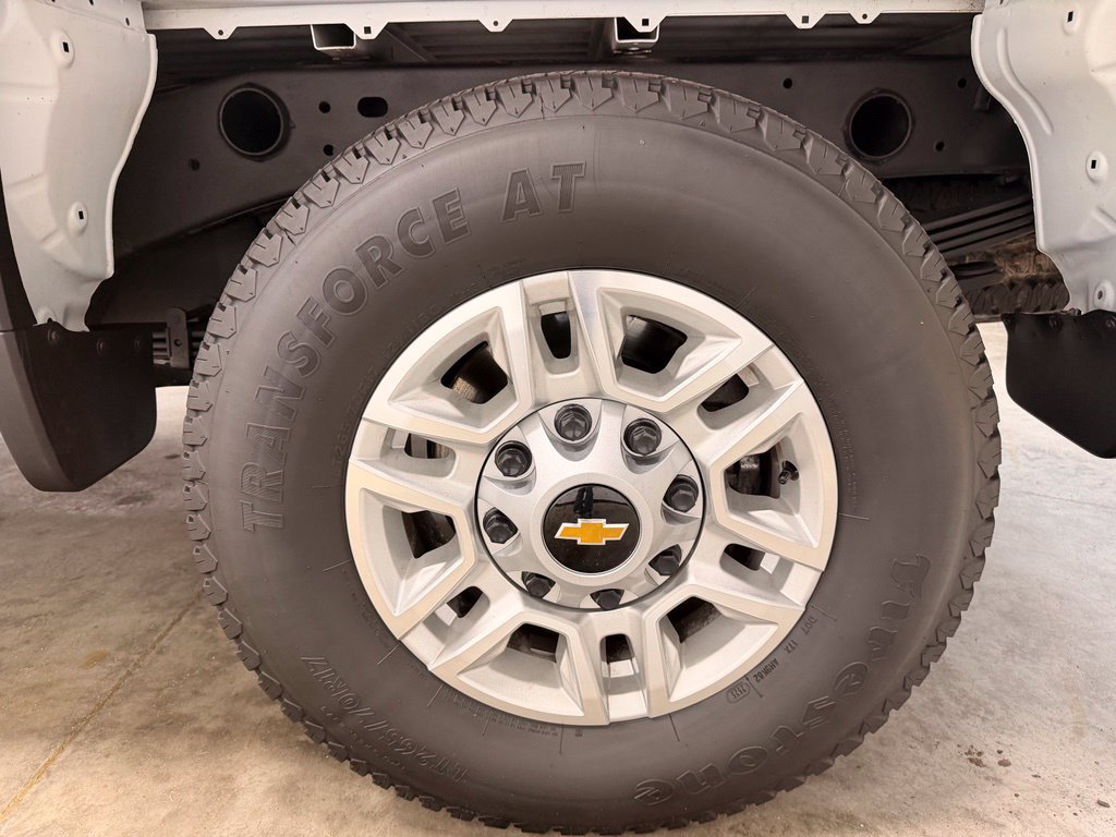 Used 2026 Chevrolet Silverado 2500 LT AWD/4WD image 14