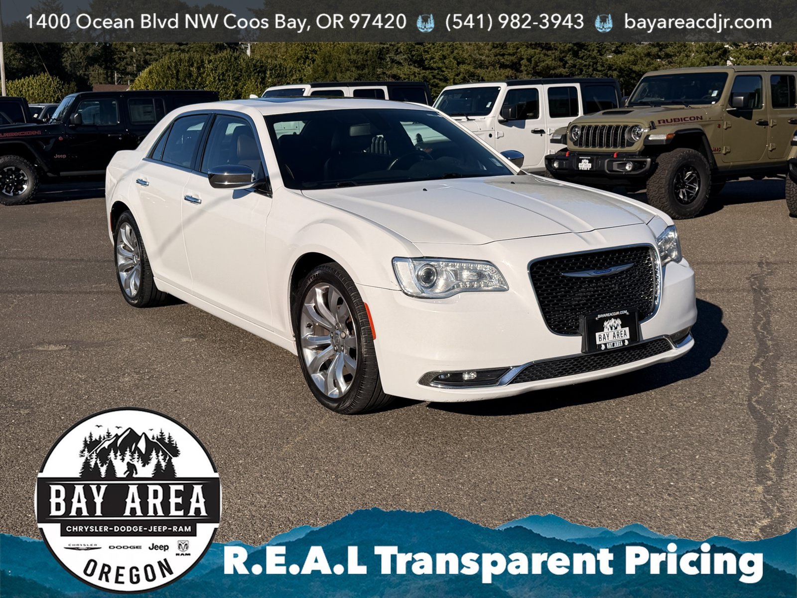 Used 2019 Chrysler 300 Limited w/ Light Group RWD image 3