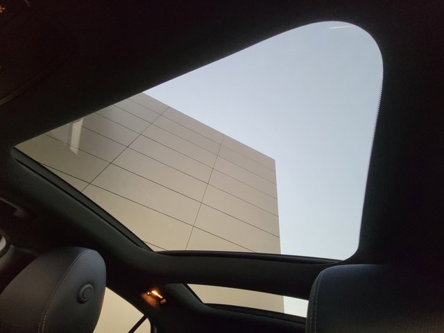 Used 2020 Mercedes-Benz GLA 250 4MATIC image 40