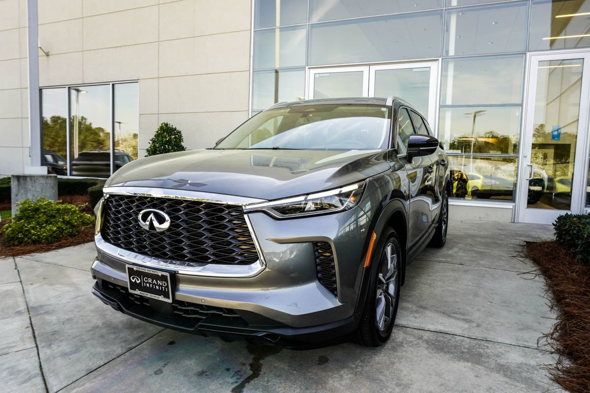 Certified 2023 INFINITI QX60 Luxe w/ Cargo Package image 8