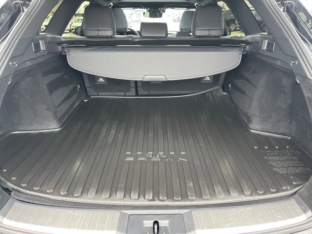 Certified 2025 Toyota Crown Signia image 26