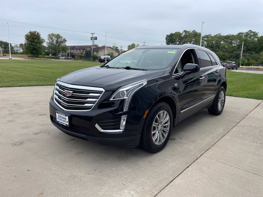 Used 2019 Cadillac XT5 Luxury FWD image 2