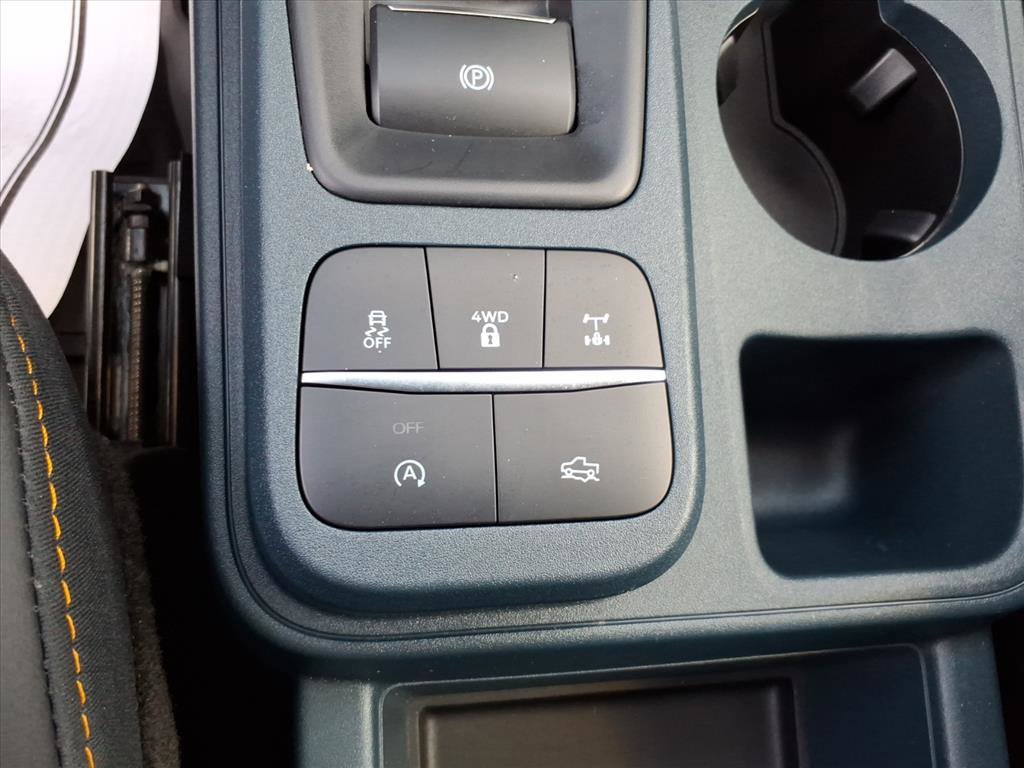 Used 2025 Ford Maverick Tremor image 21