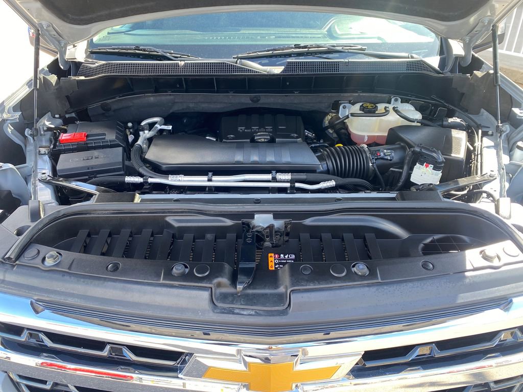 Used 2024 Chevrolet Silverado 1500 LT AWD/4WD image 22