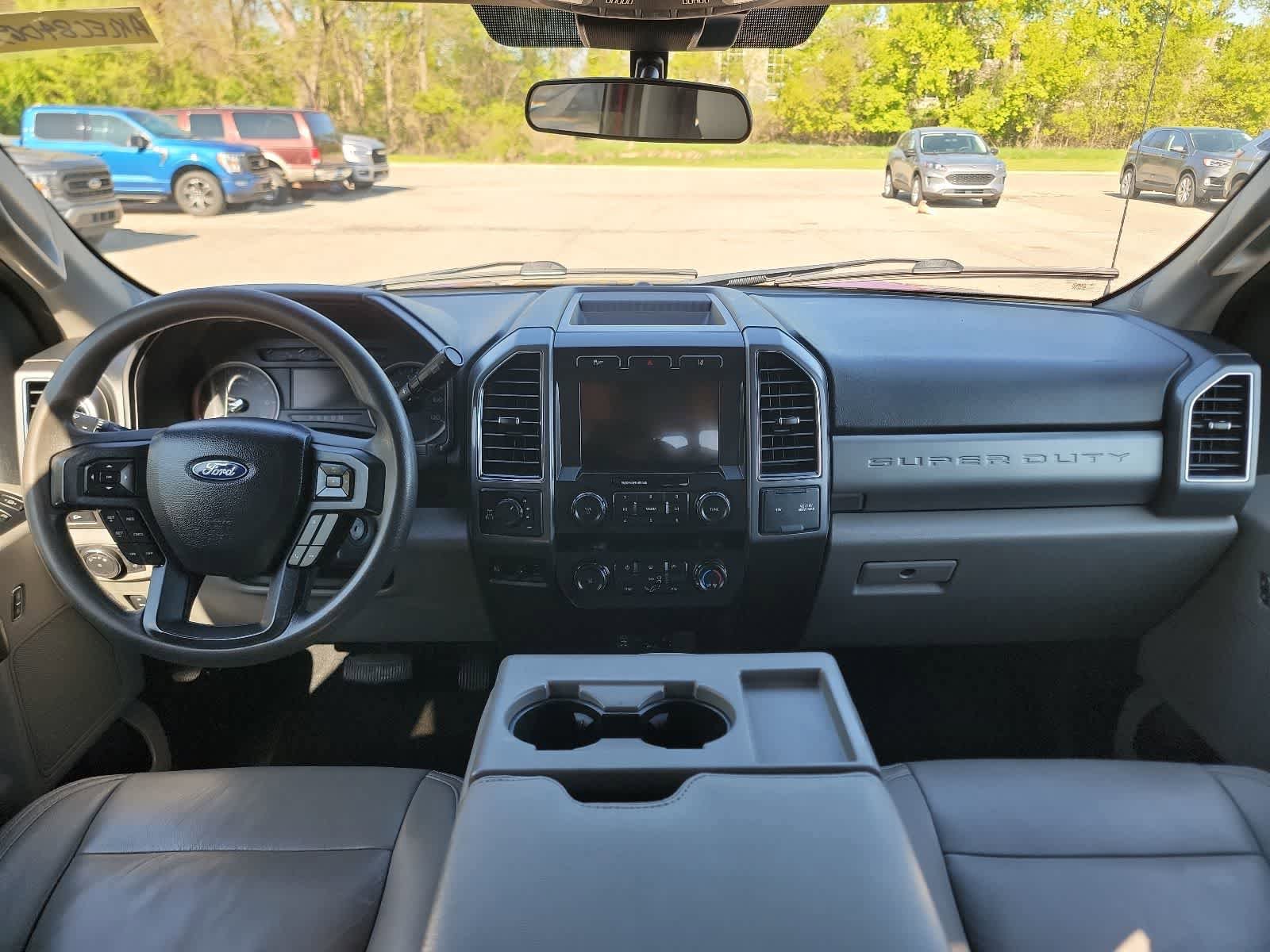 Used 2020 Ford F350 XLT w/ XLT Premium Package AWD/4WD image 31
