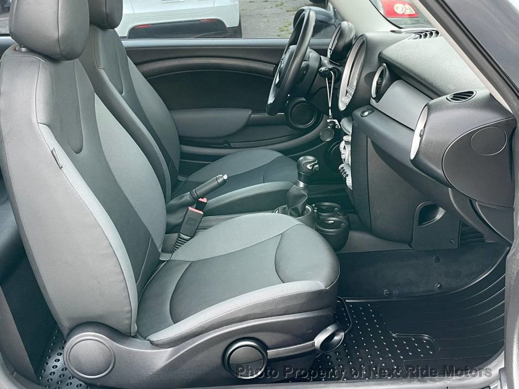 Used 2010 MINI Cooper Hardtop image 10
