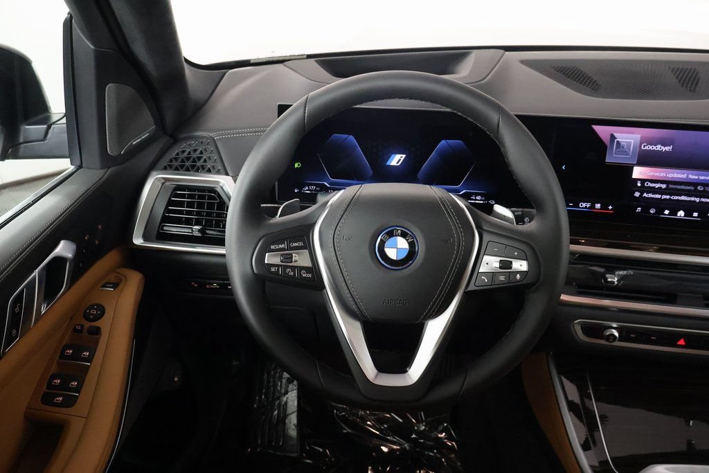 New 2026 BMW X5 xDrive50e w/ Executive Package AWD/4WD image 3