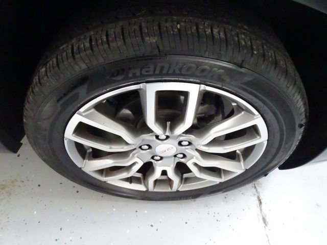 Used 2023 GMC Terrain Denali image 30