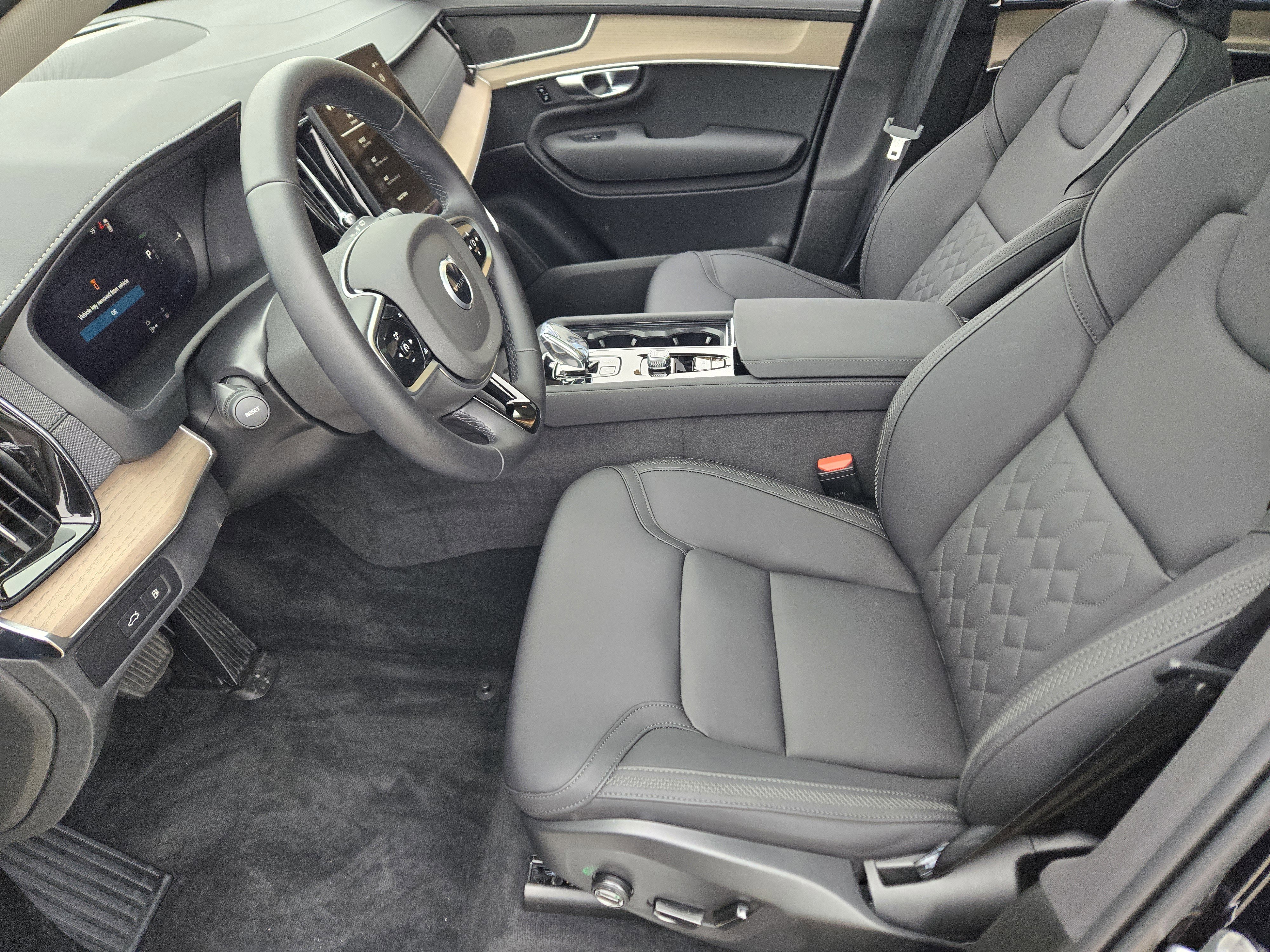 New 2025 Volvo XC90 T8 Core w/ Protection Package image 11