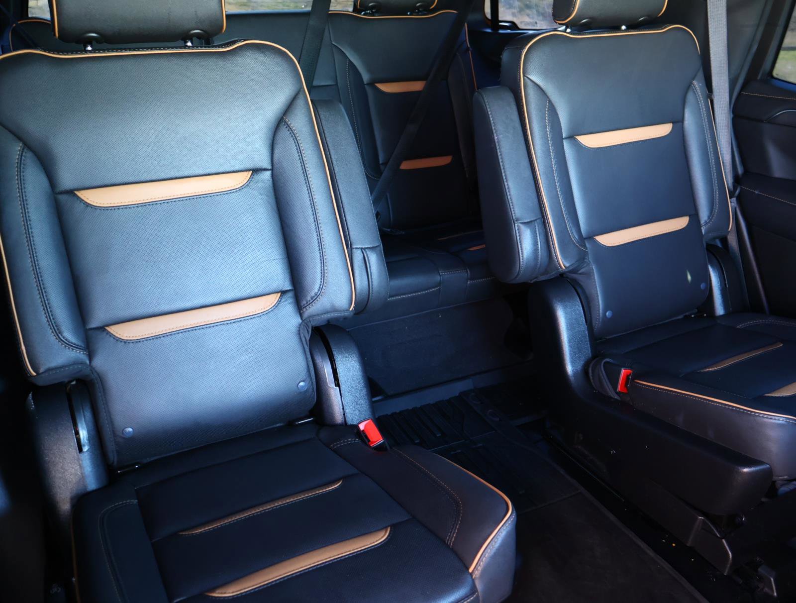 Used 2023 GMC Yukon AT4 w/ AT4 Premium Package image 21