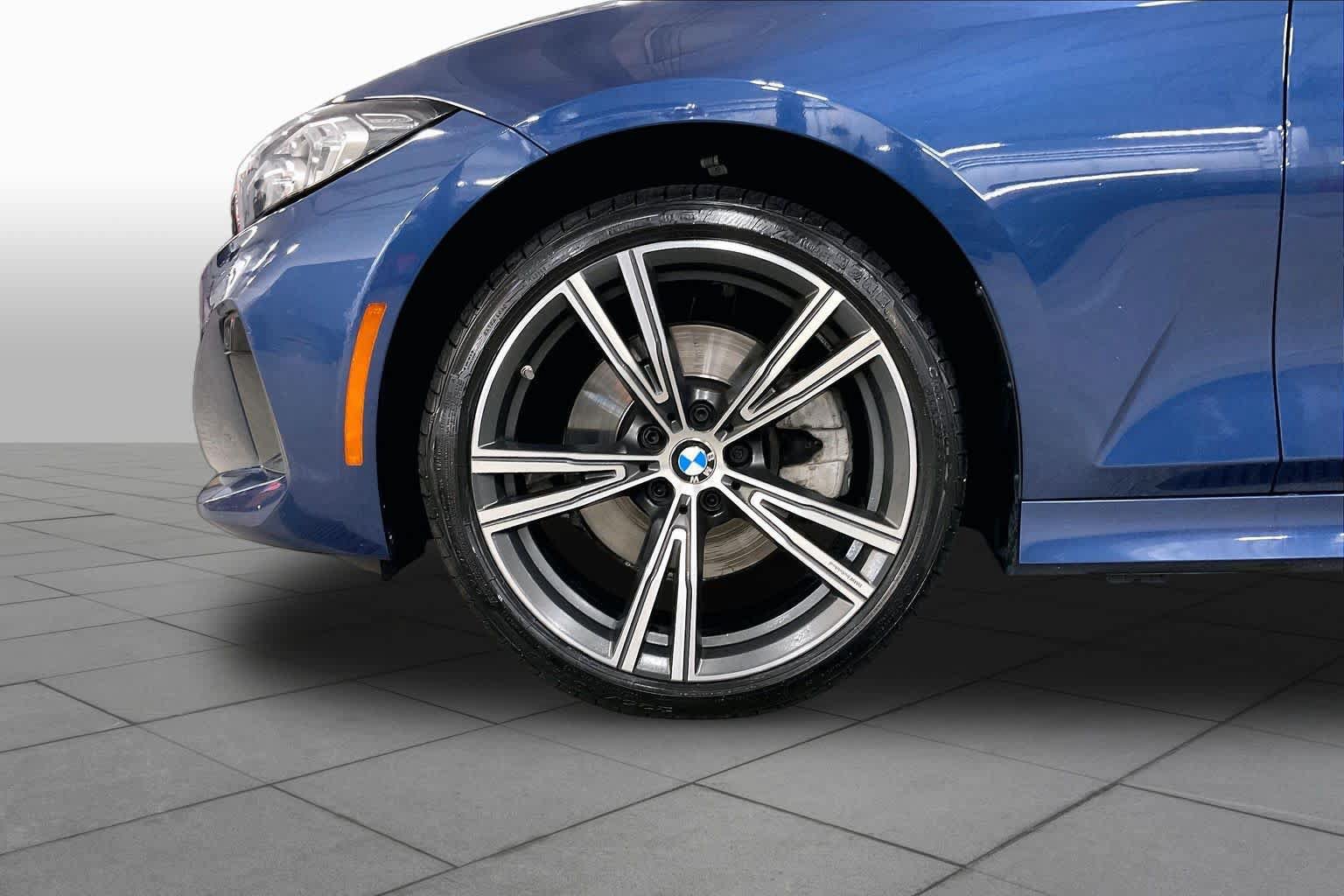 Used 2024 BMW 330i xDrive Sedan w/ Convenience Package AWD/4WD image 11