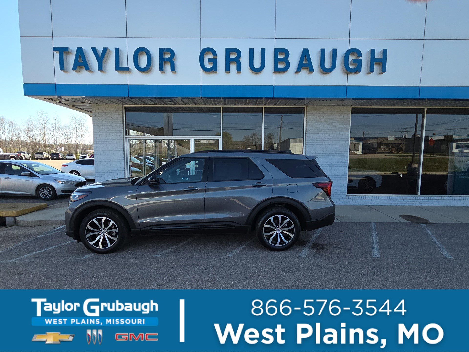 Used 2025 Ford Explorer ST-Line