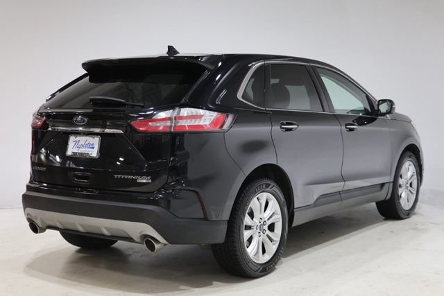 Used 2019 Ford Edge Titanium w/ Equipment Group 301A AWD/4WD image 7