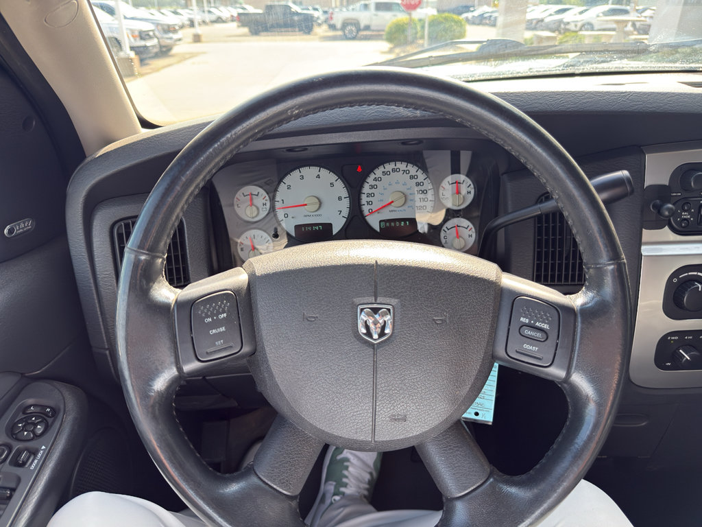 Used 2004 Dodge Ram 1500 Truck SLT w/ Trailer Tow Group AWD/4WD image 3