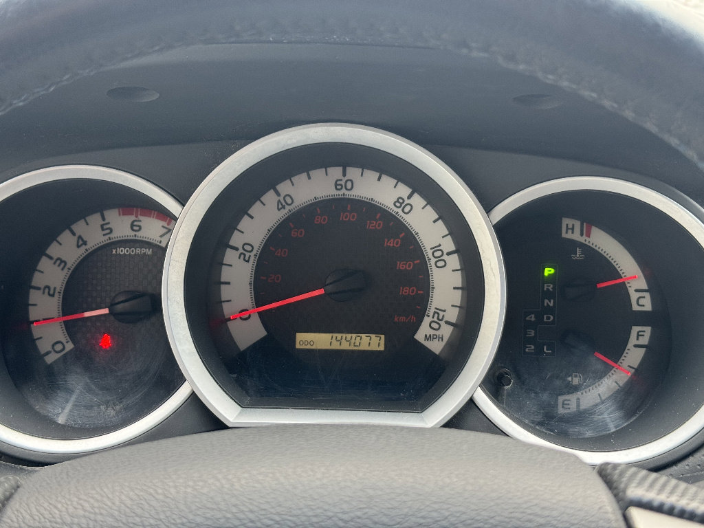 Used 2013 Toyota Tacoma V6 w/ TRD Off-Road Pkg image 16