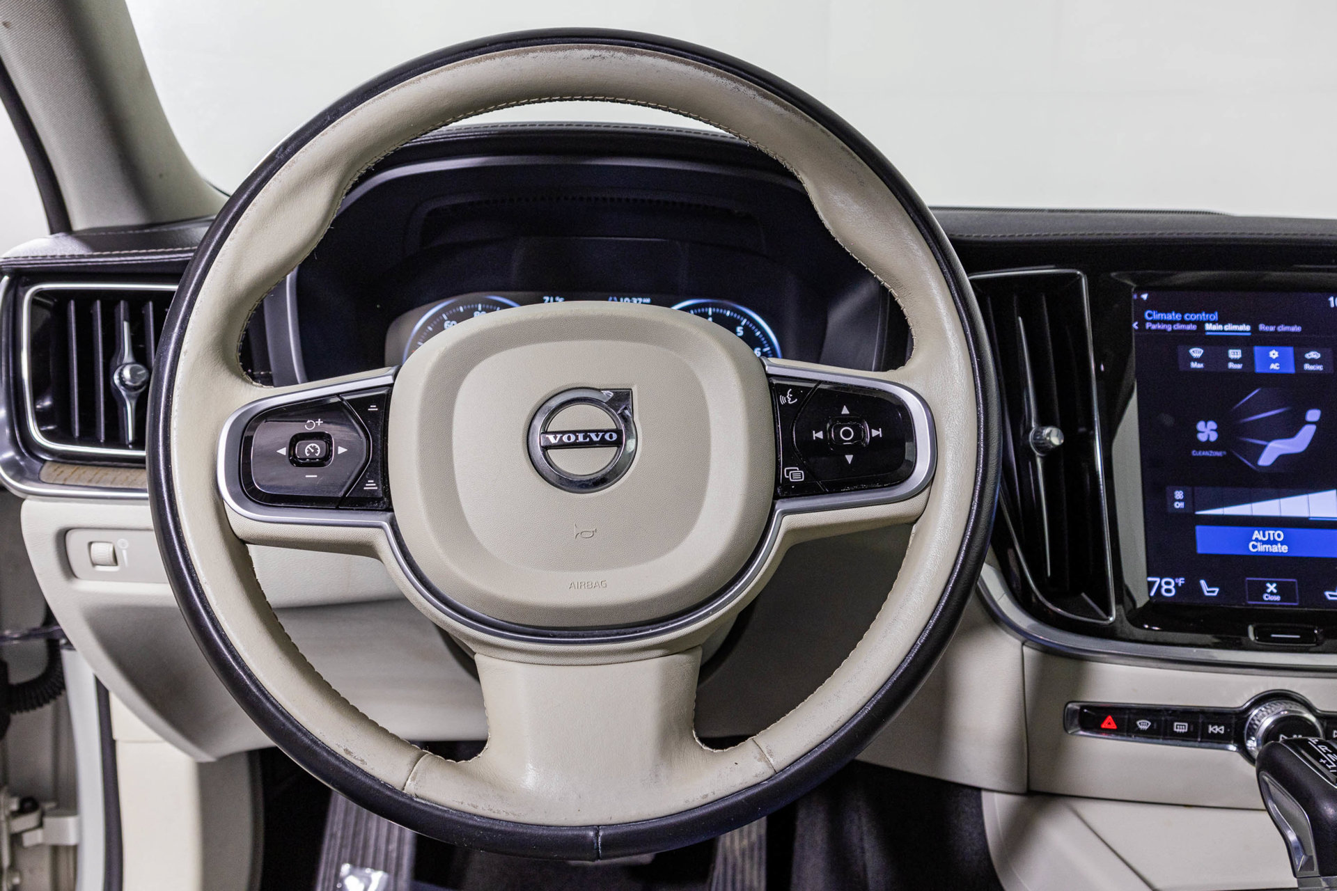 Used 2019 Volvo S60 T5 Inscription FWD image 32