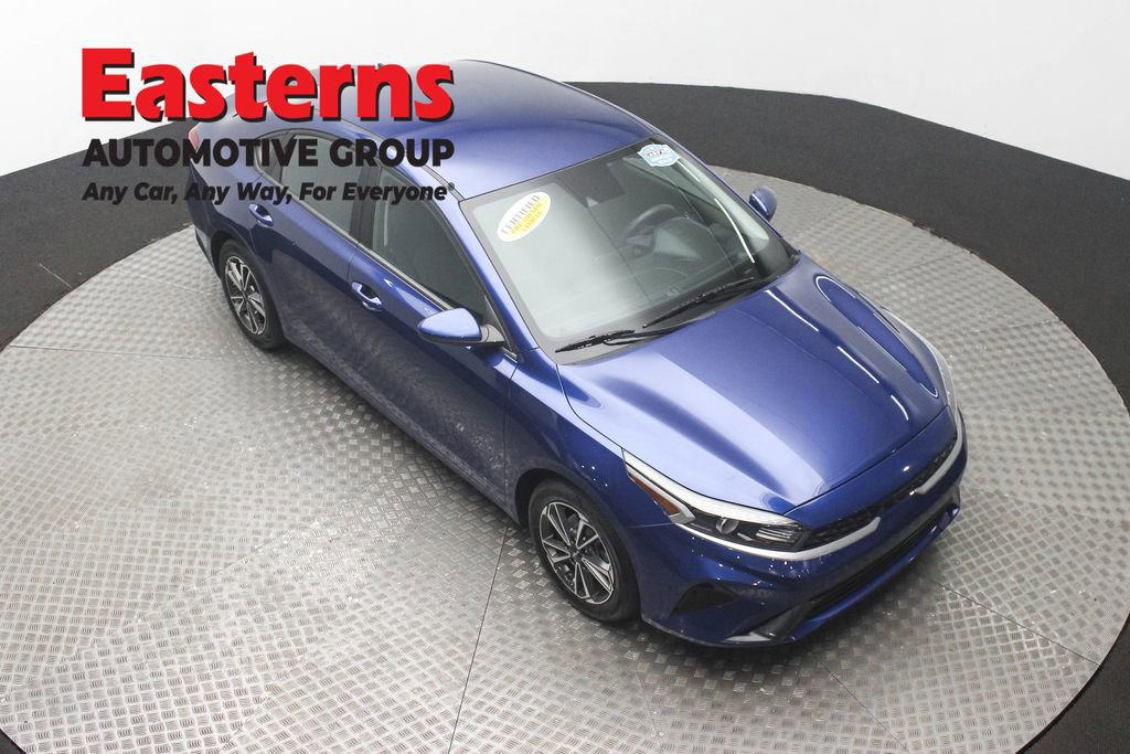 Used 2023 Kia Forte LXS image 3