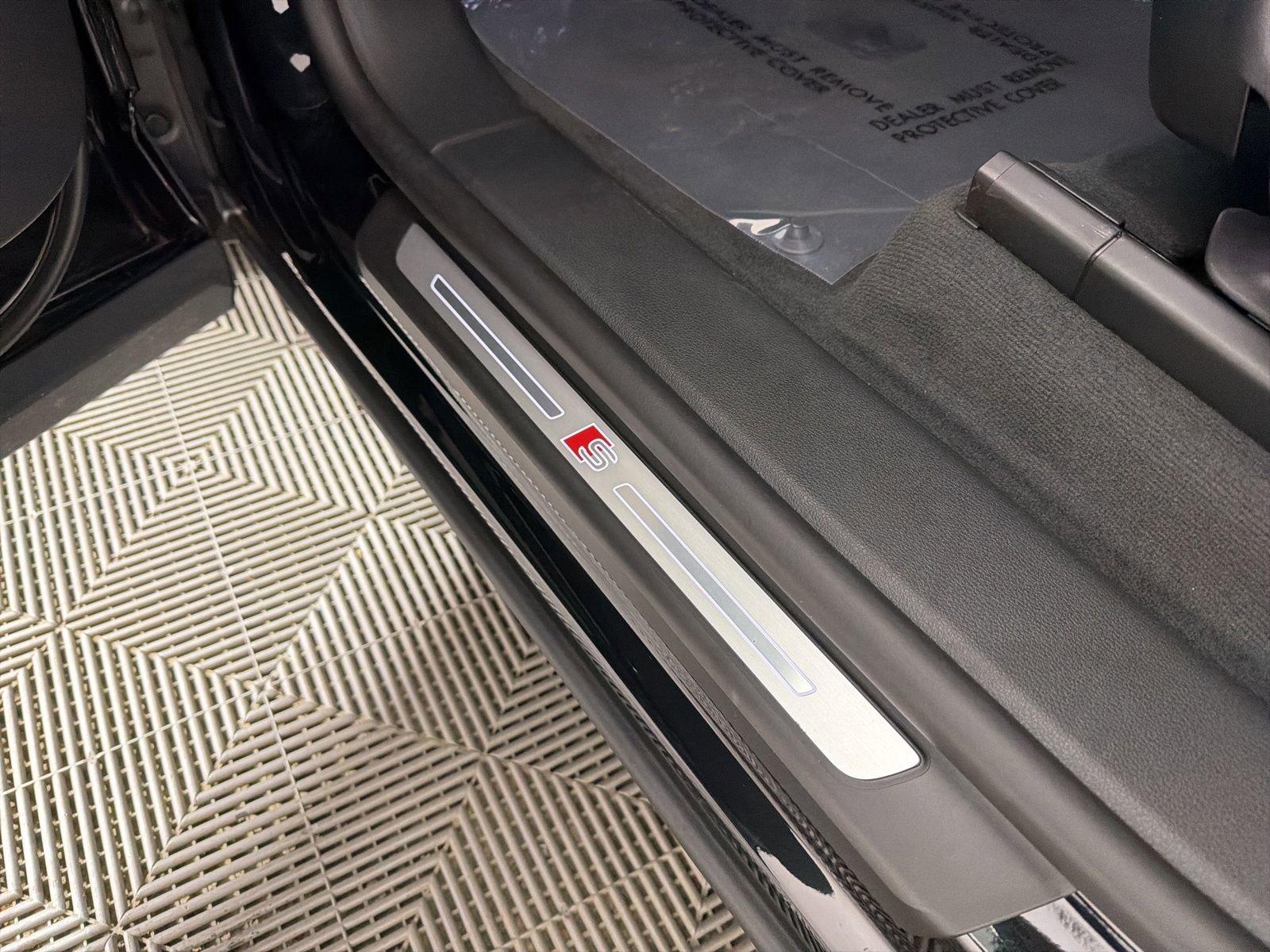 New 2026 Audi SQ8 Prestige image 13