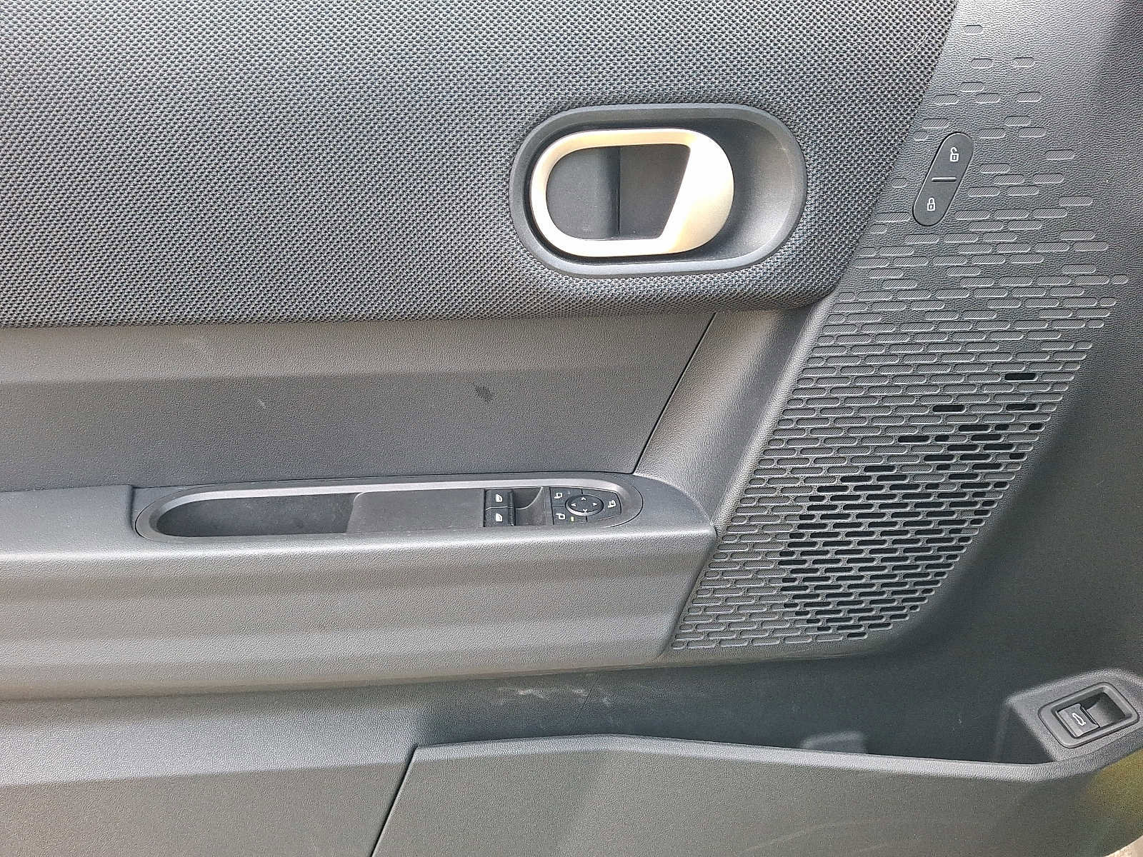 Used 2025 MINI Cooper S image 12