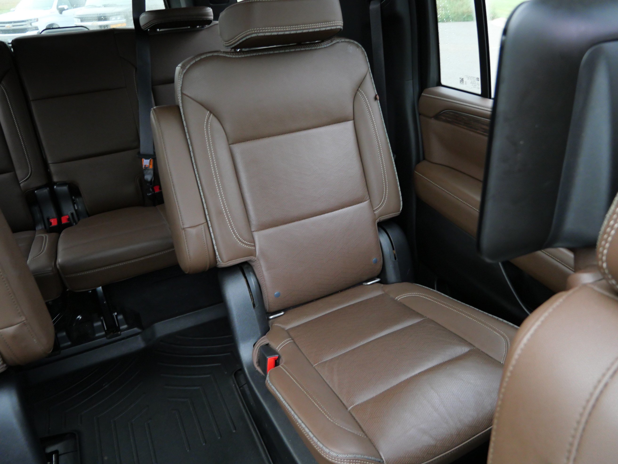 Certified 2021 Chevrolet Suburban High Country AWD/4WD image 14