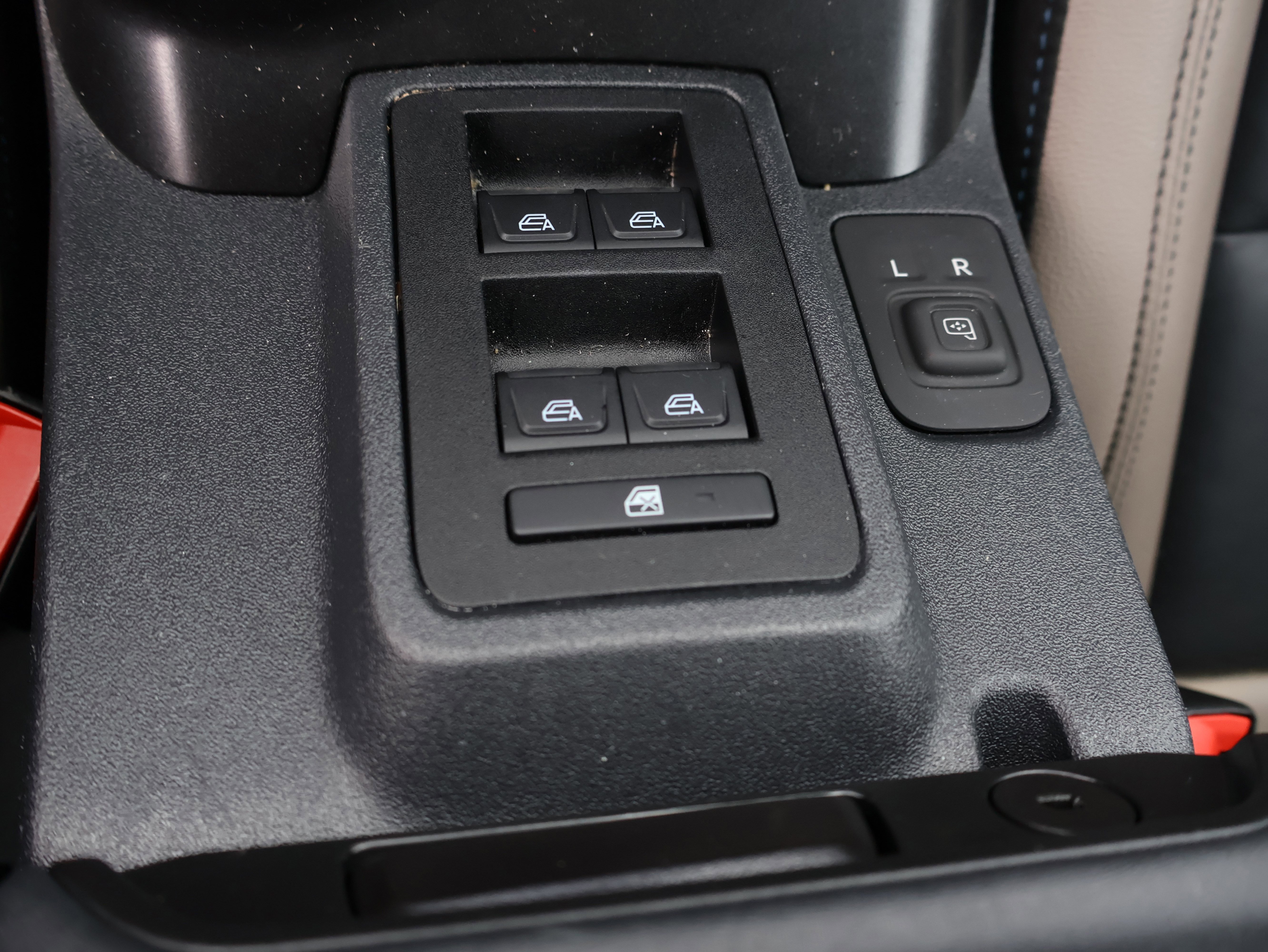 Used 2023 Ford Bronco Wildtrak image 31