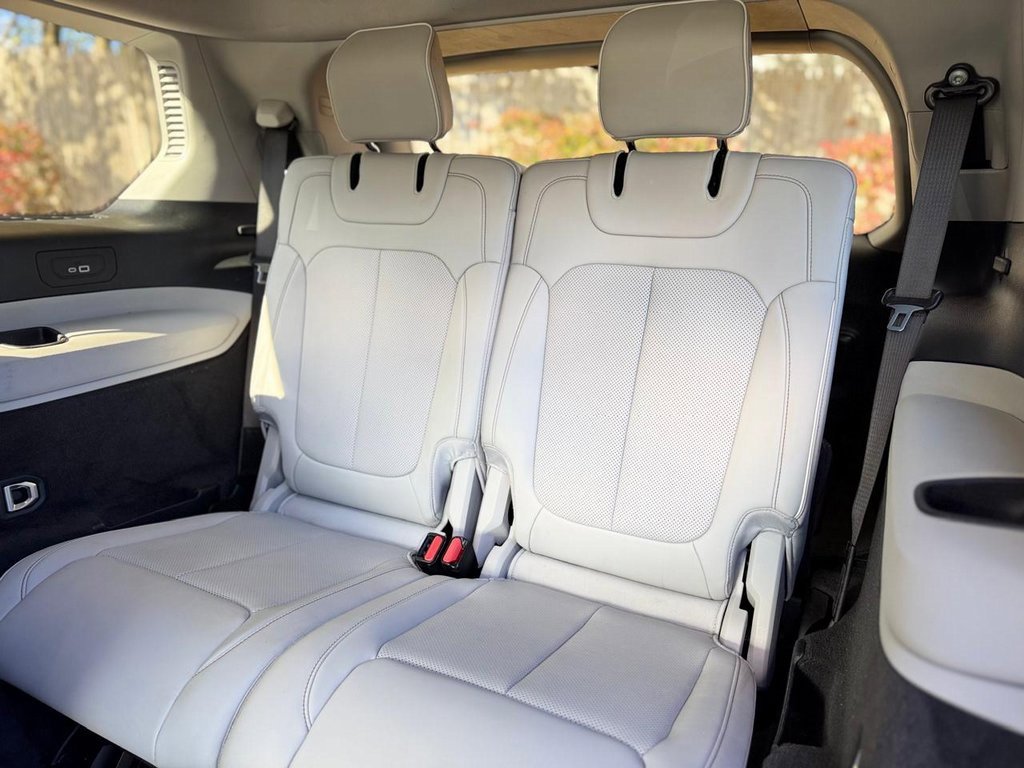 Used 2021 Jeep Grand Cherokee L Overland w/ Luxury Tech Group IV image 20