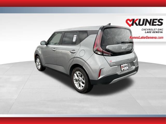 Used 2024 Kia Soul LX w/ Option Group 015 FWD image 8