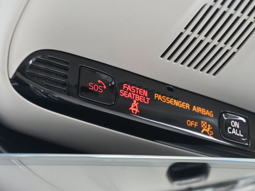 Used 2020 Volvo XC90 T5 Momentum w/ Protection Package Premier image 22