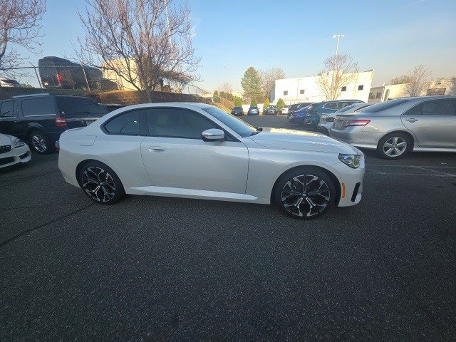 Used 2025 BMW 230i xDrive Coupe w/ Premium Package image 6