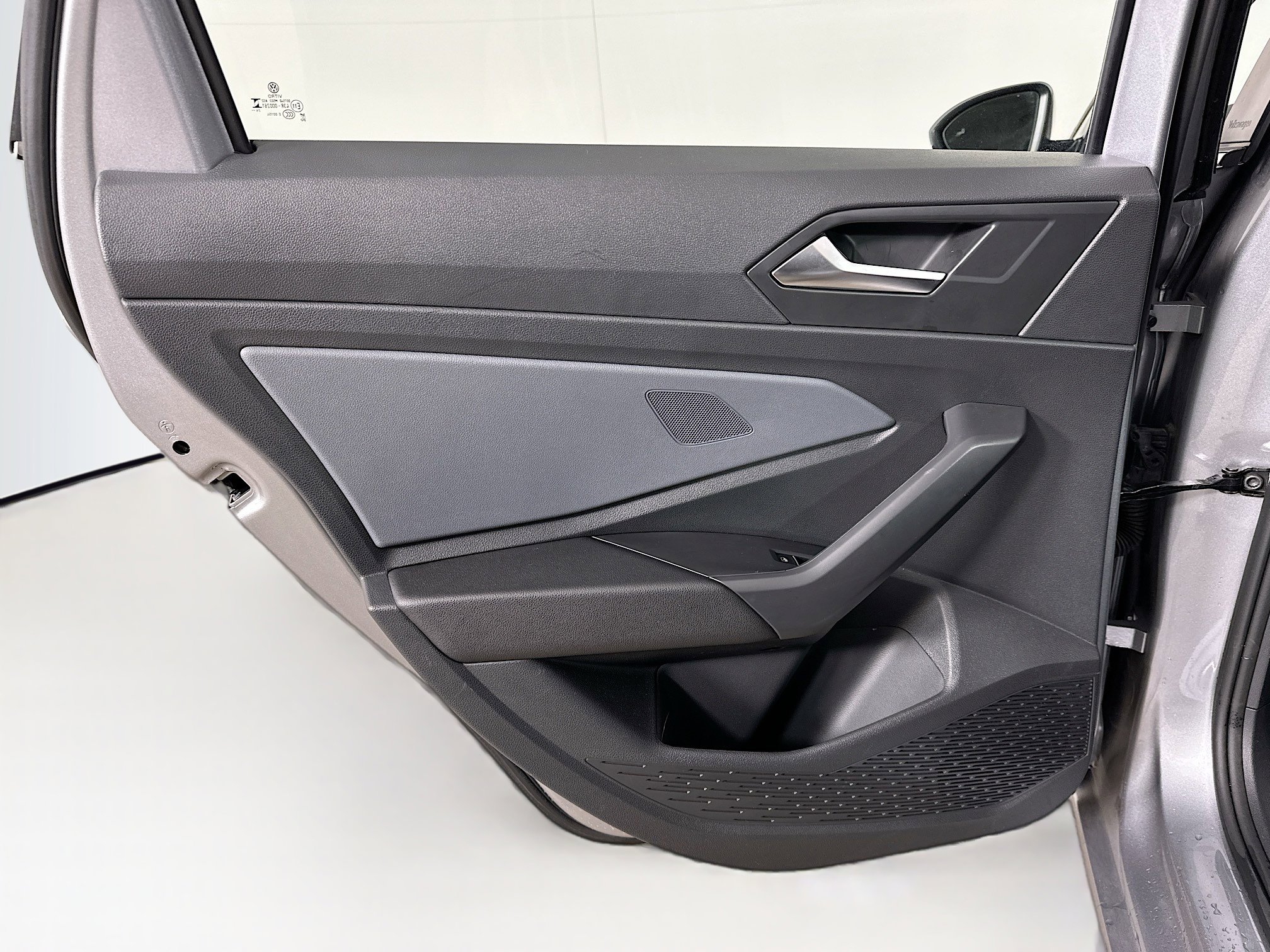 Used 2025 Volkswagen Jetta SE image 26