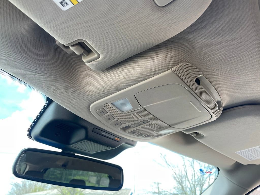 Used 2024 Ford Expedition Limited image 24