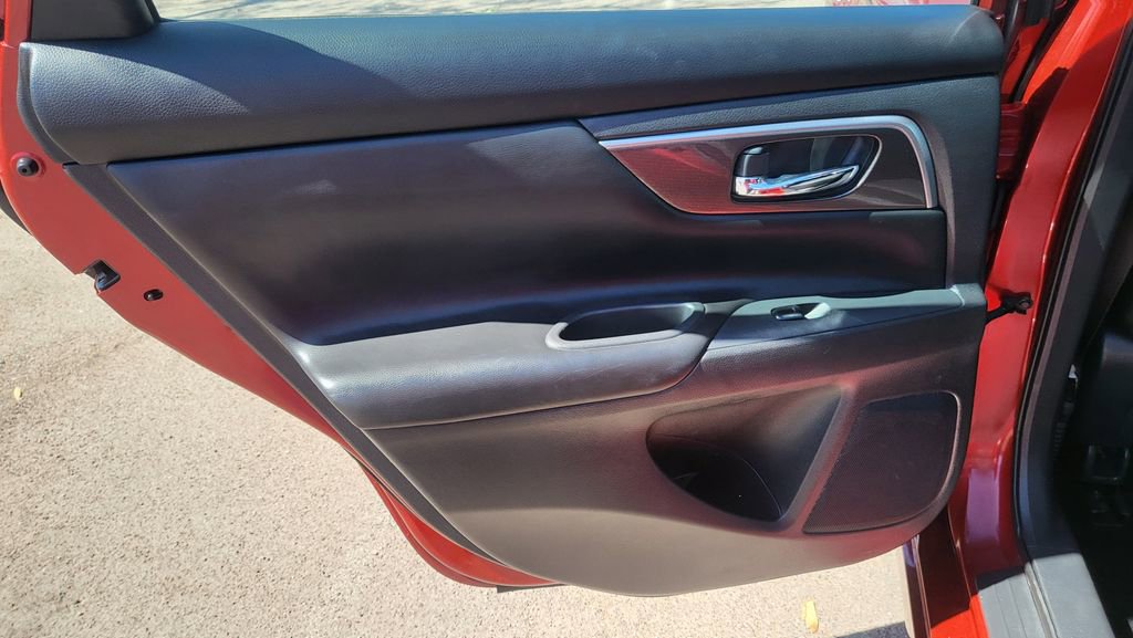 Used 2015 Nissan Altima 3.5 SL FWD image 21