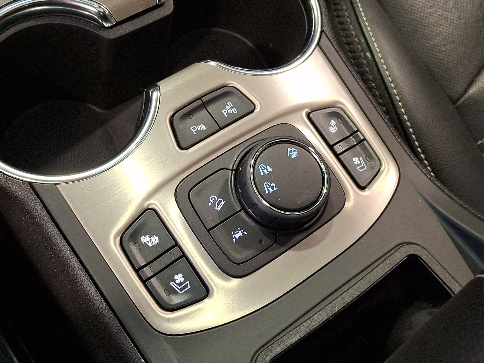 Certified 2023 GMC Terrain Denali w/ Denali Premium Package AWD/4WD image 22