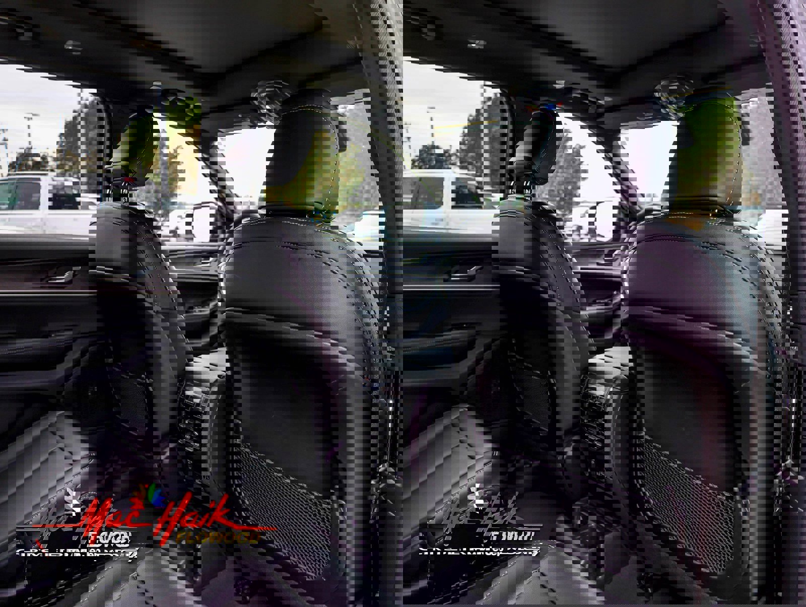 Used 2025 Jeep Grand Cherokee L Limited w/ Black Appearance Package image 10