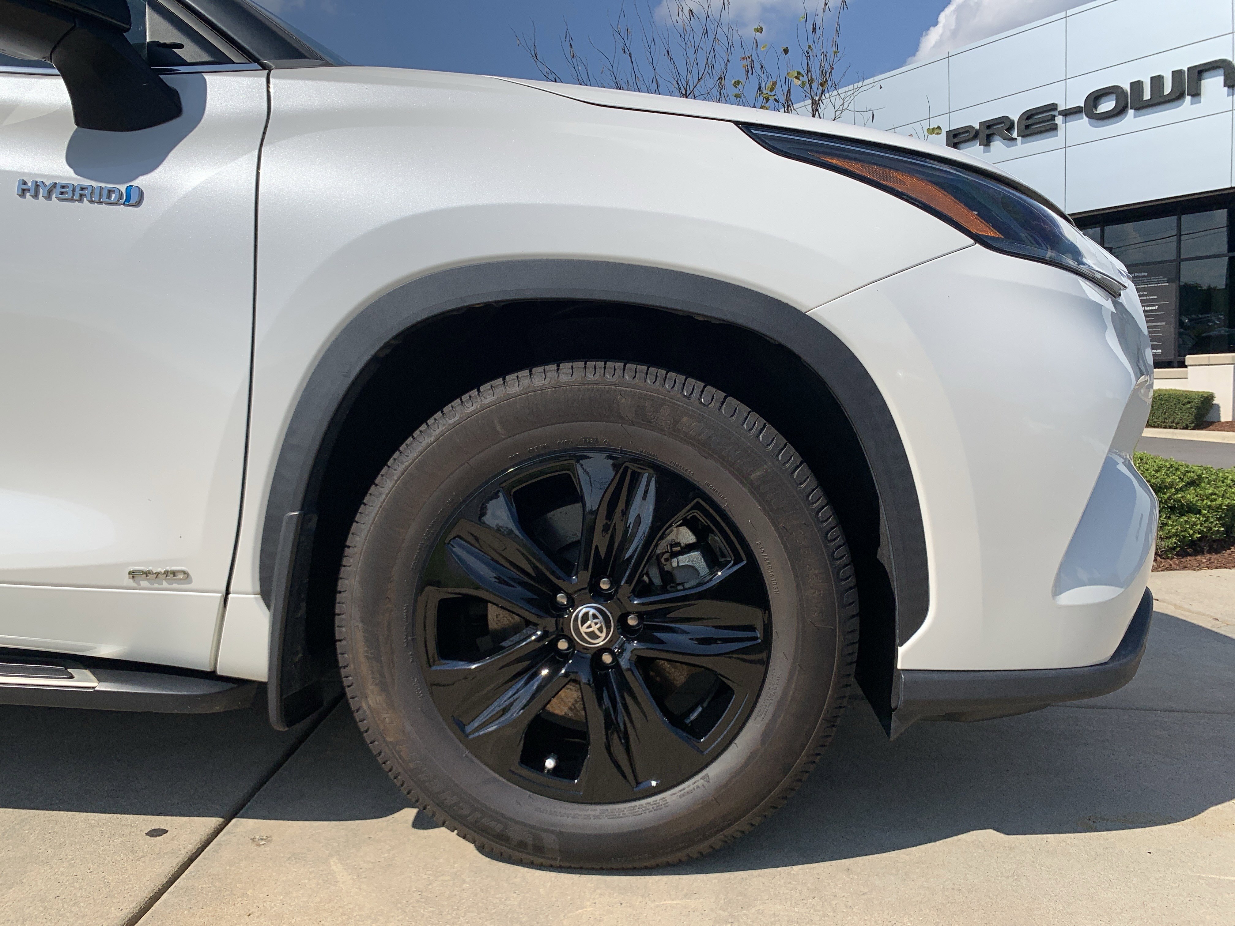 Used 2021 Toyota Highlander XLE image 13