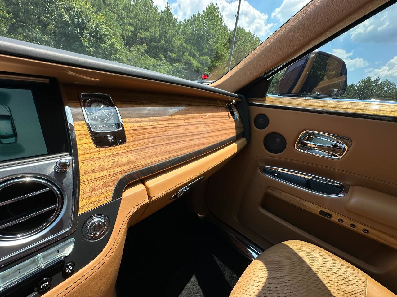 Used 2014 Rolls-Royce Ghost RWD image 28