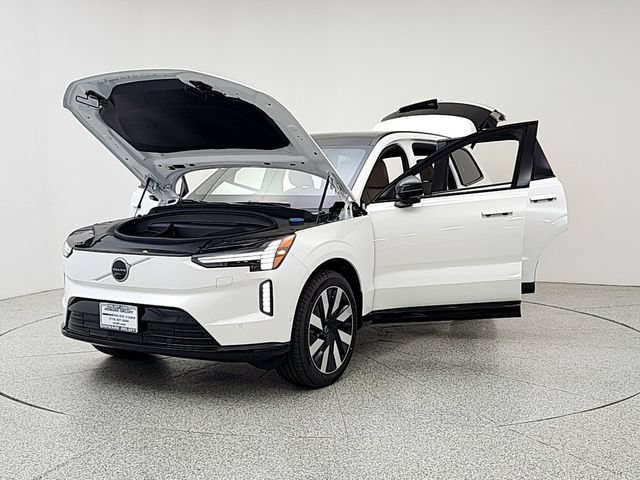 New 2026 Volvo EX90 Plus AWD/4WD image 9