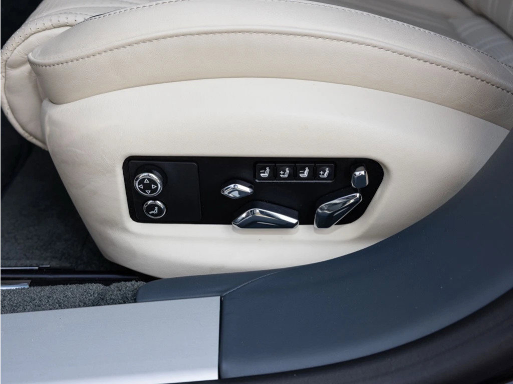 Certified 2022 Bentley Flying Spur W12 image 32