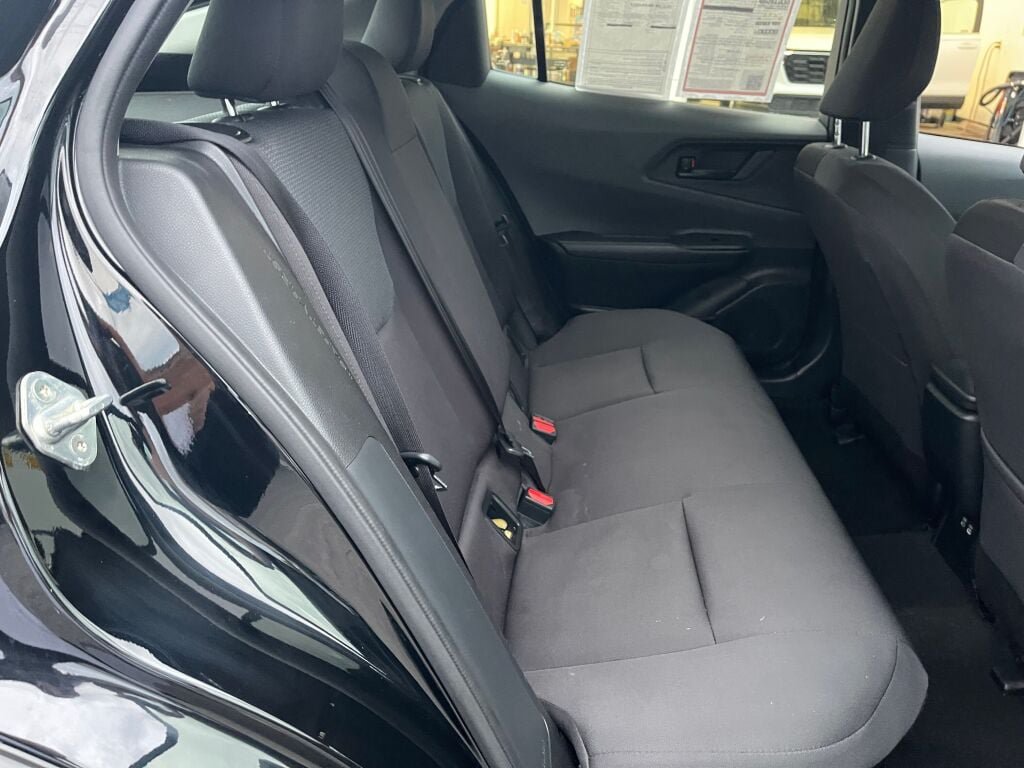 Used 2025 Toyota Prius LE FWD image 24