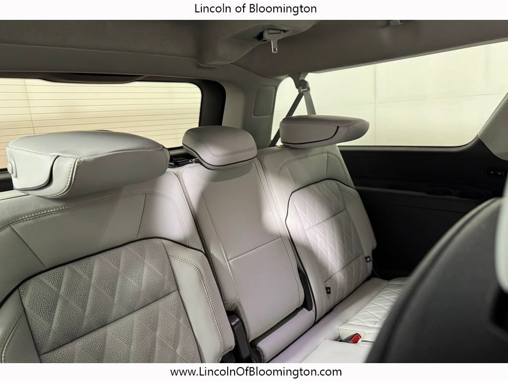 Certified 2025 Lincoln Navigator L Black Label AWD/4WD image 22