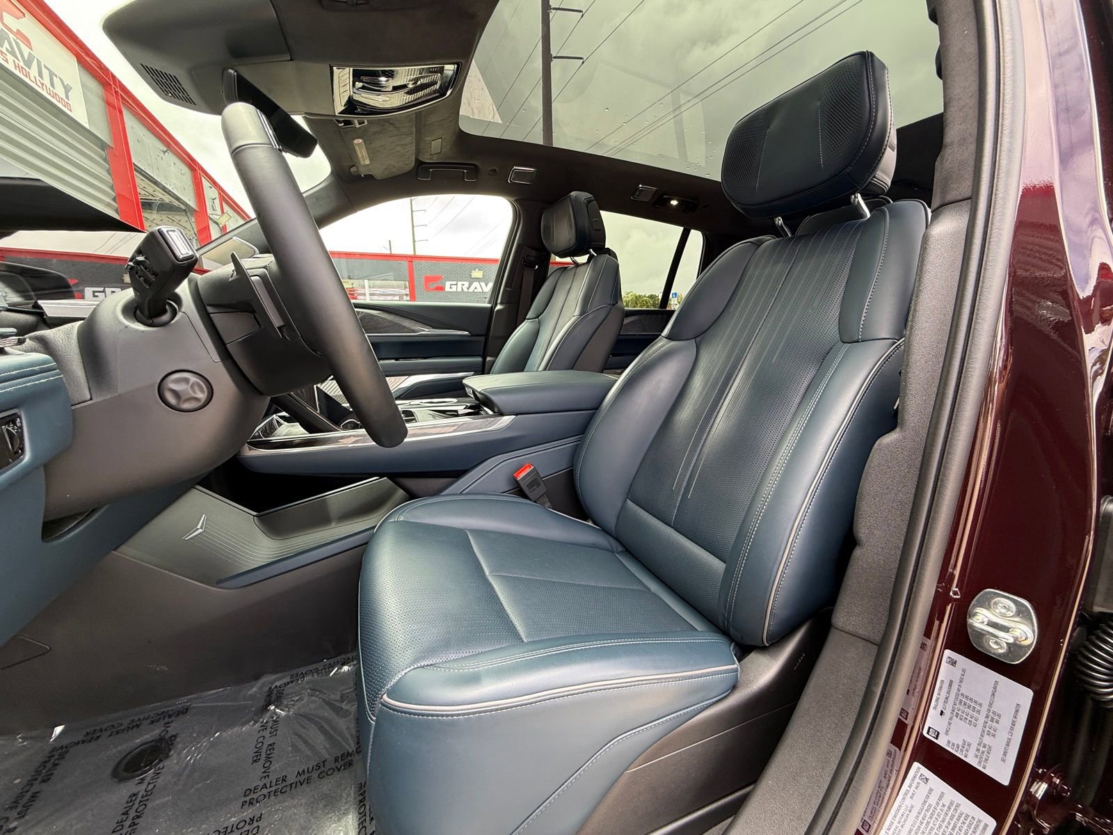 Used 2025 Cadillac Escalade IQ Luxury 2 w/ LPO, Premium Carpet Package image 17