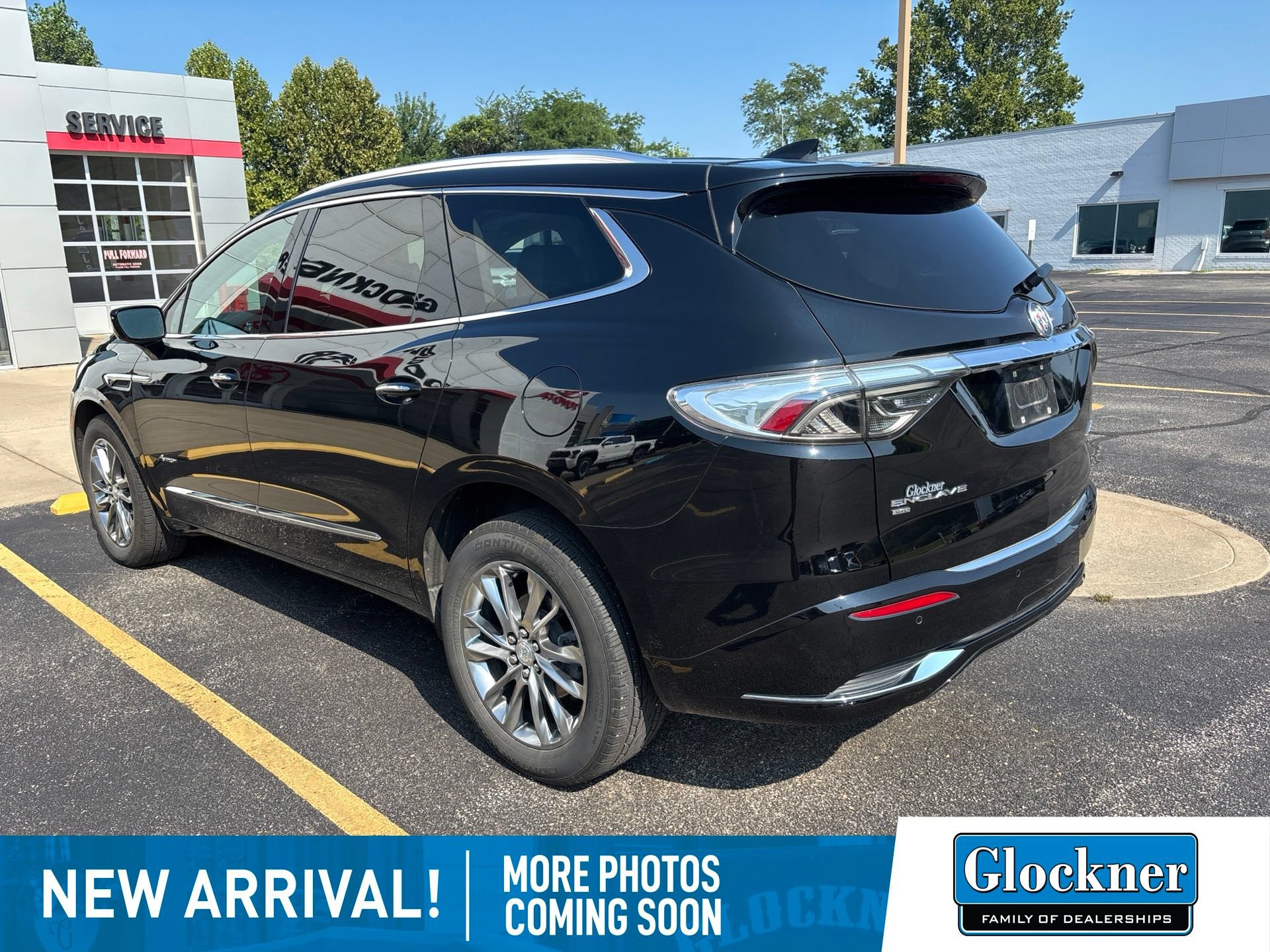 Used 2022 Buick Enclave Avenir AWD/4WD image 5