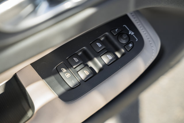 New 2027 Volvo XC60 B5 Plus AWD/4WD image 41