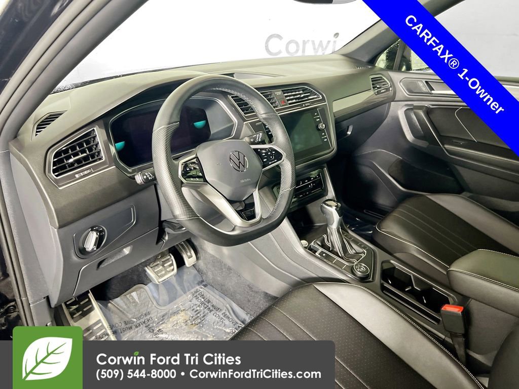Used 2022 Volkswagen Tiguan SE R-Line image 3