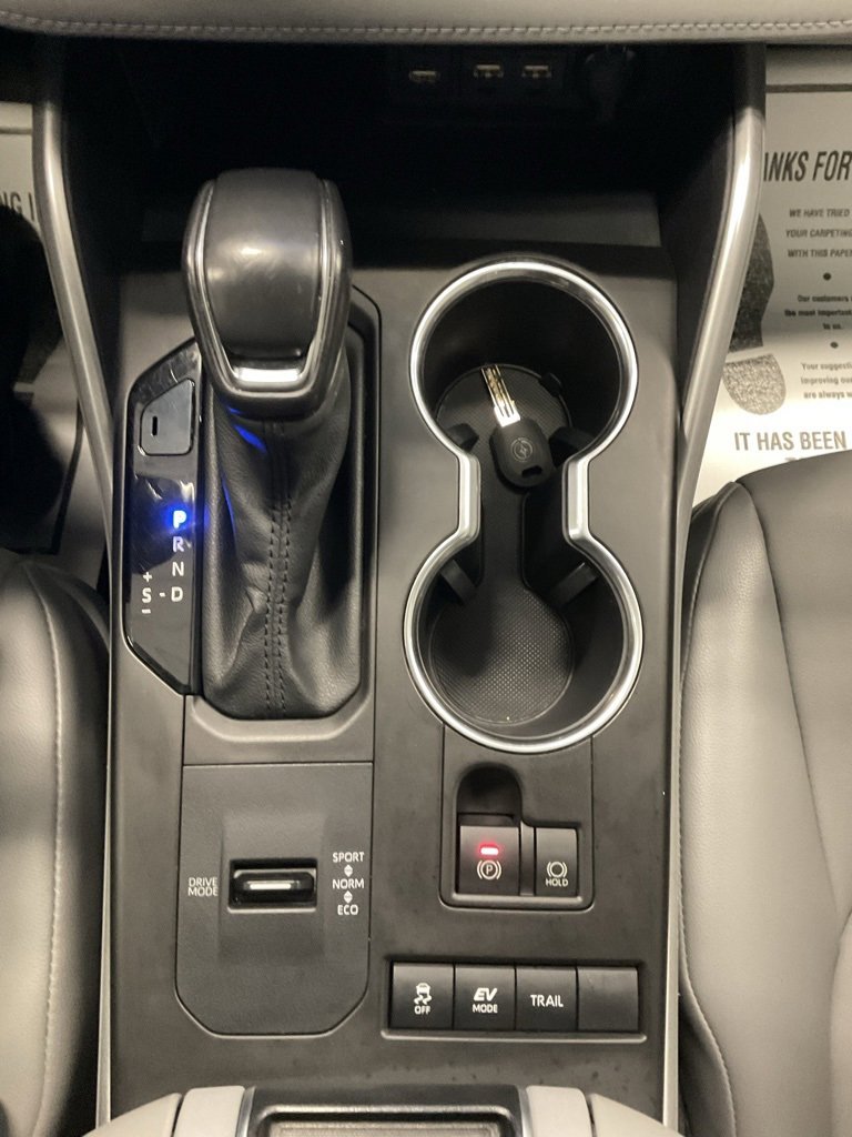 Used 2021 Toyota Highlander XLE image 22
