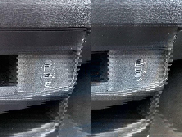 New 2026 Chrysler Pacifica Select image 24