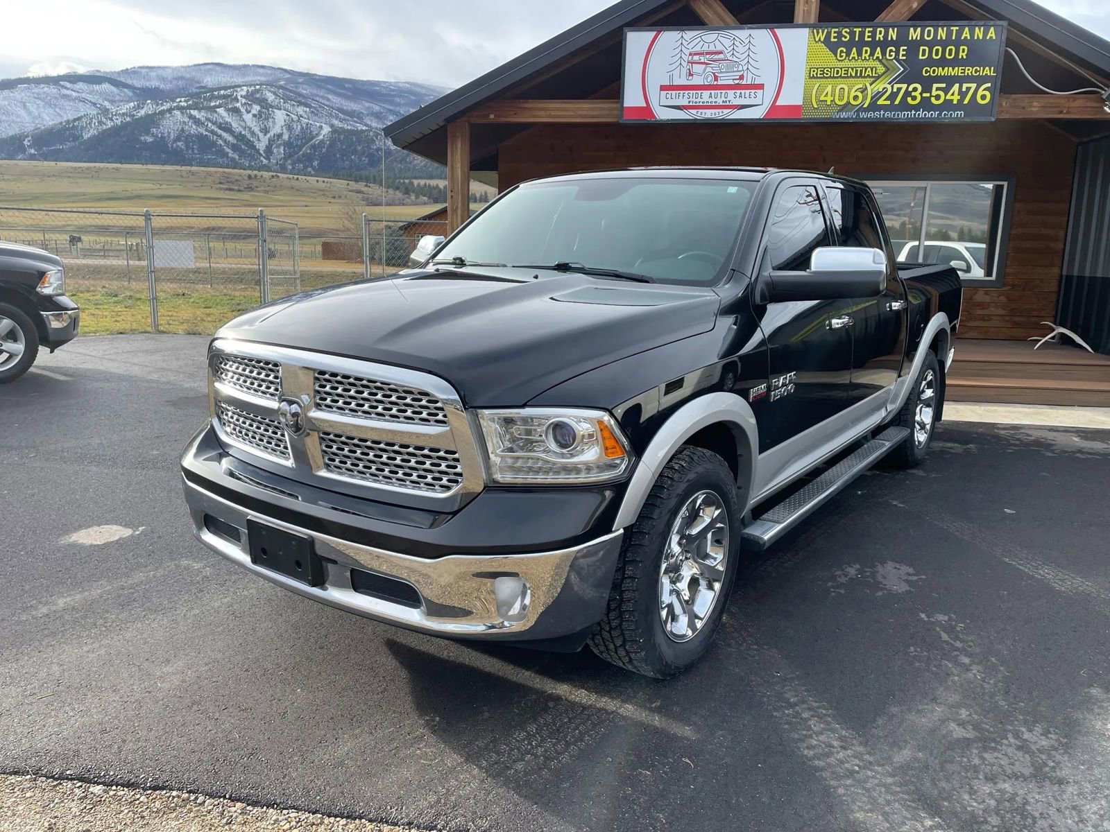 Used 2018 RAM 1500 Laramie image 2